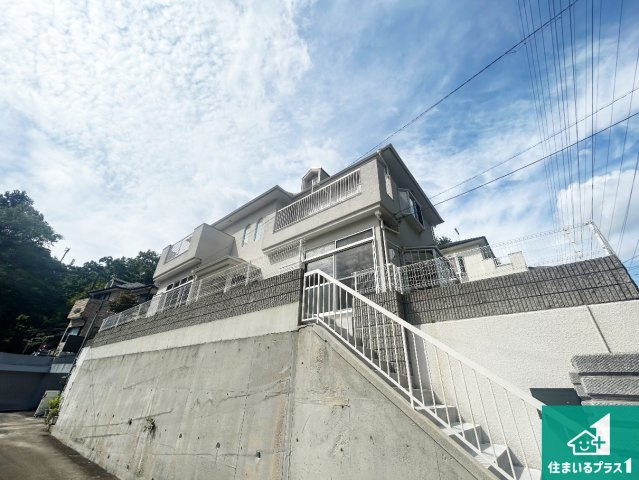 宝塚市中筋山手　中古一戸建て