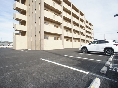 【駐車場】 | アーバンレジデンス | 駐車場2台可能です♪