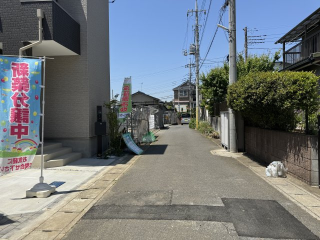 松戸市千駄堀新築戸建（新八柱Ⅲ）の前面道路含む現地写真|北側前面道路