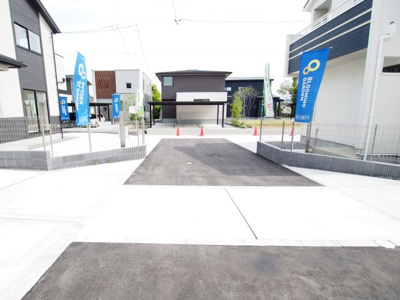 【駐車場】 | Blooming　Garden　町庭坂新町　2号棟 | お休みの日は、家族でお出かけしてみては♪
