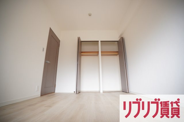 リーベスト西千葉の洋室
