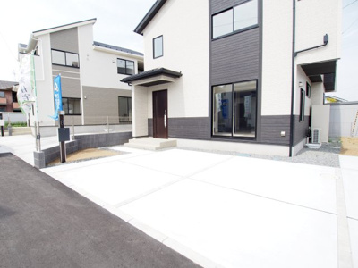 【駐車場】 | Blooming　Garden　町庭坂新町　1号棟 | 並列駐車可能です◎
