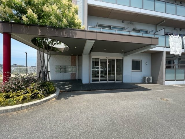 to U 狭山のエントランス