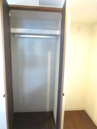 グラティア御所北の収納