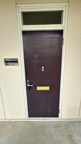 ファミール・エルの玄関