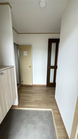 ファミール・エルの玄関