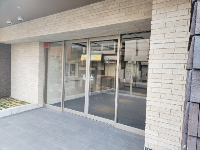 エスリード生駒ザ・レジデンスのエントランス