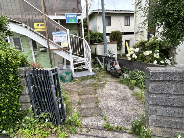 プチハウスのエントランス
