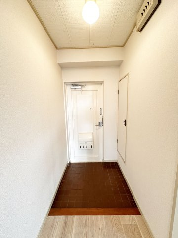 第2スカイハイツタカラの玄関