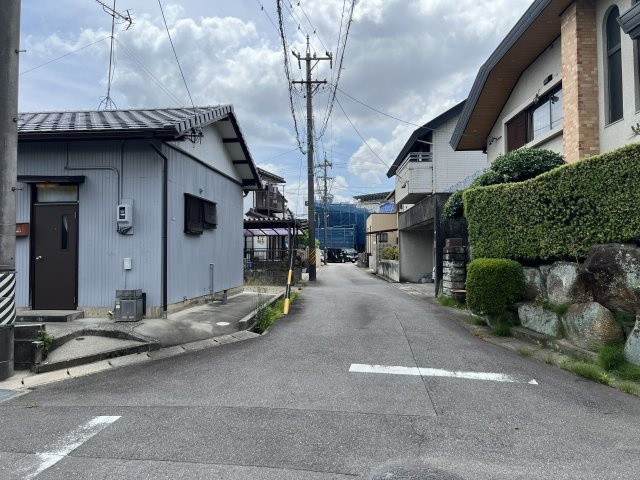 【前面道路含む現地写真】の画像