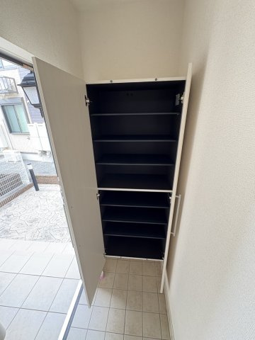 メゾン・ルミエール　Ｂの玄関