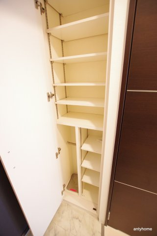 アーバネックス南森町　仲介手数料無料の収納