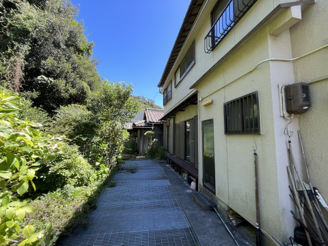 和歌山市宇須4丁目・中古戸建・54577の前面道路含む現地写真