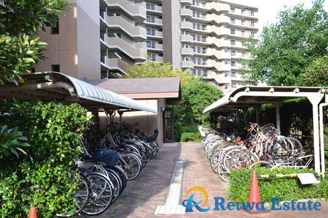 ベルパーク湘南茅ヶ崎カトレア館の駐輪場