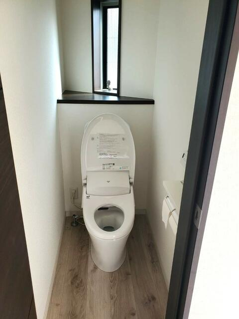 北篠崎貸家のトイレ