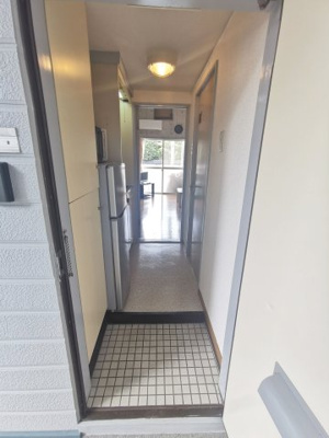 【玄関】 | ピサ南片江 | 別号室の写真になります。現況優先。