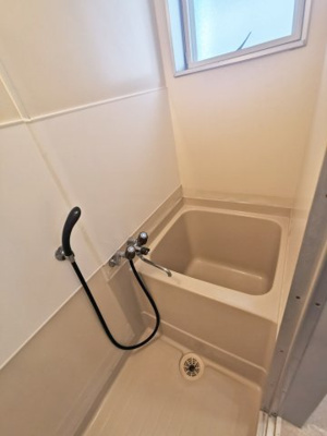 【浴室】 | ピサ南片江 | 別号室の写真になります。現況優先。