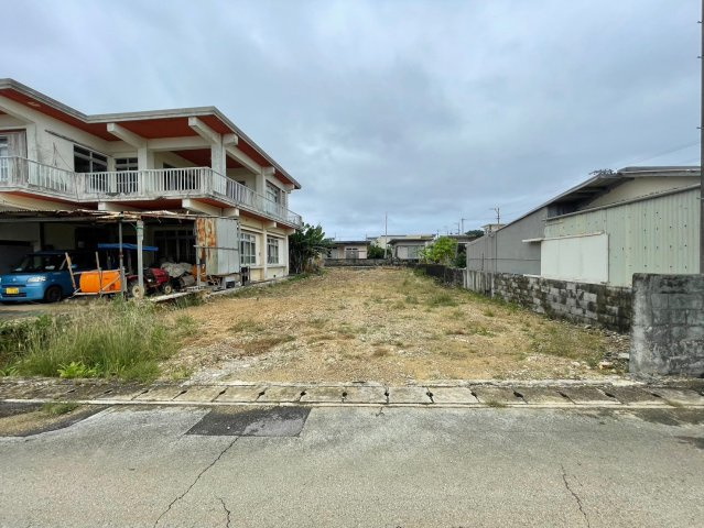 伊良部字佐和田1395-1の外観