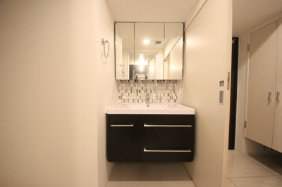 【洗面所】 | セレニテフラン梅田