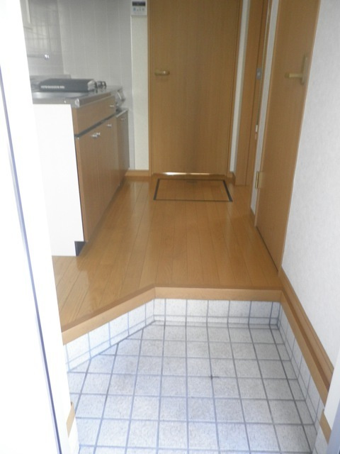 アンジェリーク上永谷の玄関