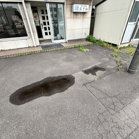 室蘭市東町3丁目26-3テナントの駐車場