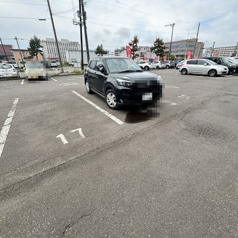 室蘭市東町3丁目26-3テナントの駐車場