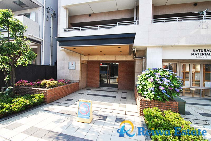 リステージ茅ヶ崎駅前のエントランス