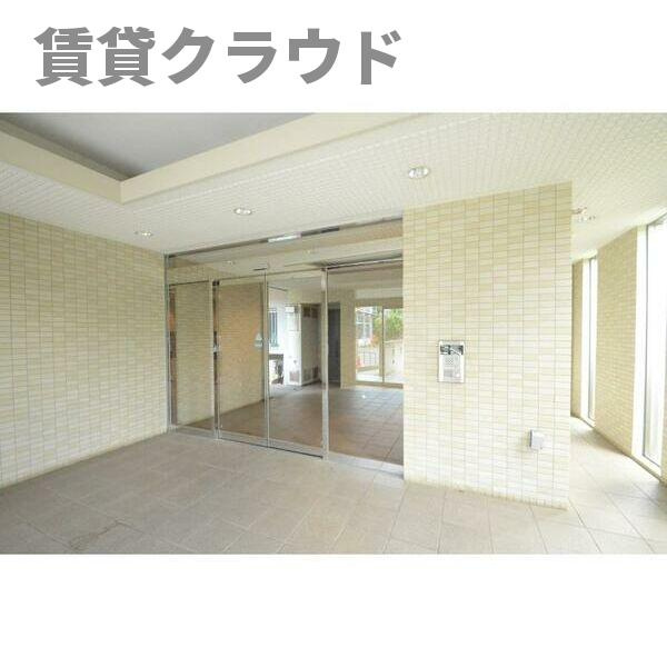 シャトーイノハナのエントランス|建物の内部です