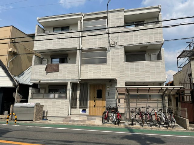 クリエオーレ南上小阪の外観