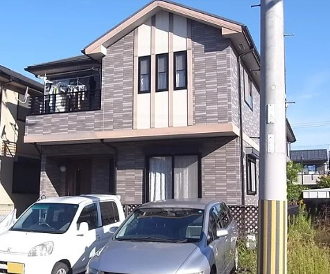 松本タウンハウスのエントランス