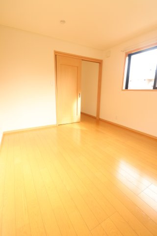 ソレアード新横浜の洋室