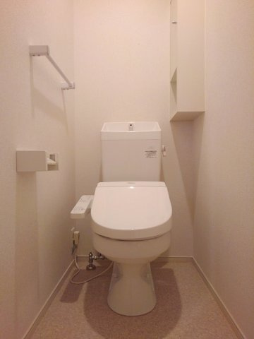 ビブレストⅤ　Ｂのトイレ|落ち着いた色調のトイレです