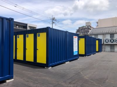 レンタルBOX唐木田の外観