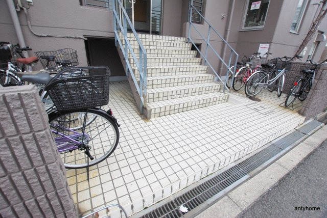 アメニティ新大阪4番館　仲介手数料無料のエントランス