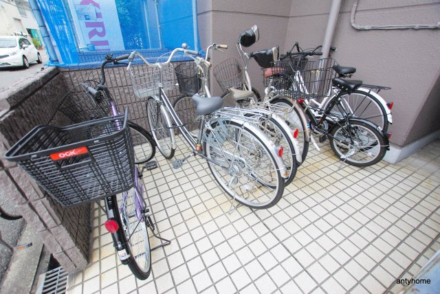 アメニティ新大阪4番館　仲介手数料無料の駐車場