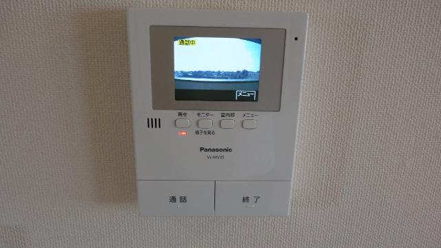 ＢＩＧ　ＳＴＯＮＥの内装|カメラ付インターホン