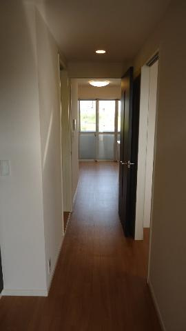 ＢＩＧ　ＳＴＯＮＥの内装|廊下