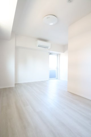 大阪市都島区都島北通２丁目の賃貸マンションの居間・リビング