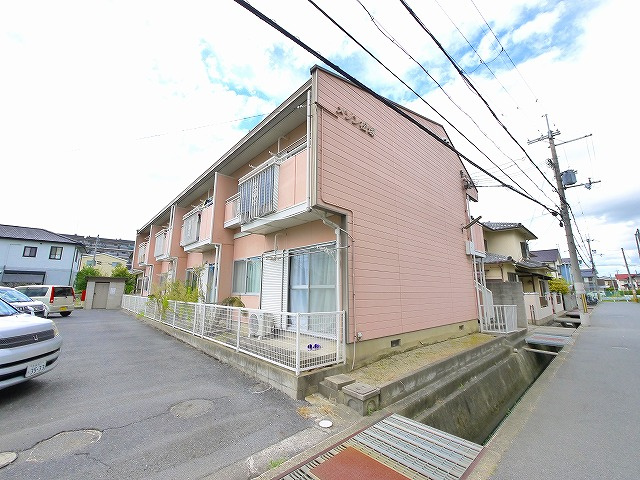 メゾン松塚の外観|おしゃれな外観です
