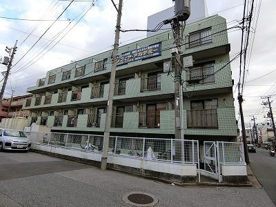 メゾンロートレックの外観