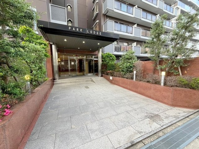 パークロッジのエントランス