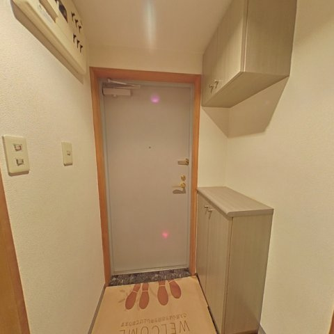 ★広角レンズ撮影写真★ゆとりのある玄関スペース★