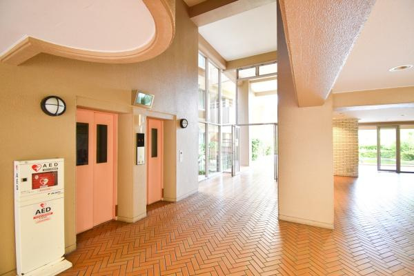 横浜市鶴見区朝日町２丁目の中古マンションのエントランス|清掃もしっかり、管理のされたマンションです。
安心・安全・快適にお過ごしください