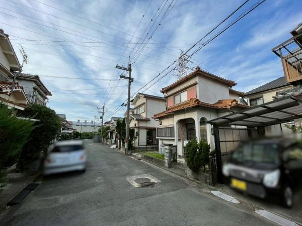 和歌山市梶取　中古戸建の前面道路含む現地写真