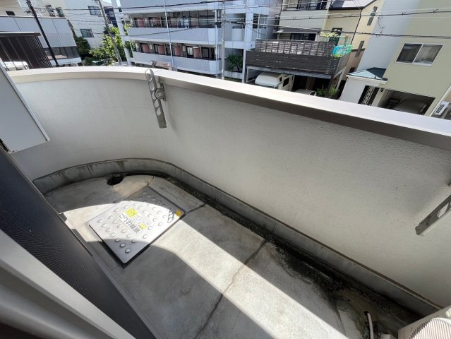 アルユータ六甲道のバルコニー
