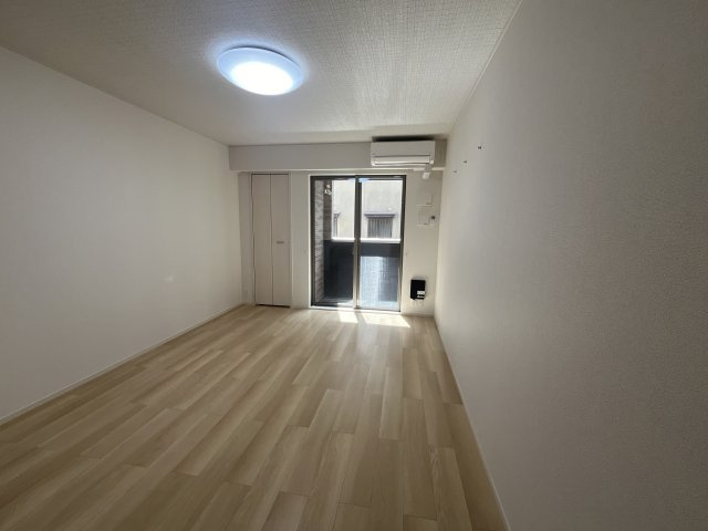 グランデフォルトーネＢの居間・リビング