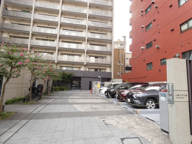 イニシア上野根岸の外観