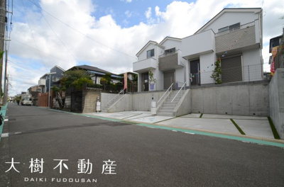 【前面道路含む現地写真】 | 海老名市国分寺台2丁目 新築戸建て 全2棟　【仲介手数料無料】