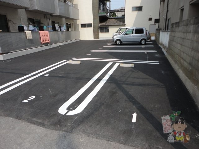 アンシャンテ厚生の駐車場