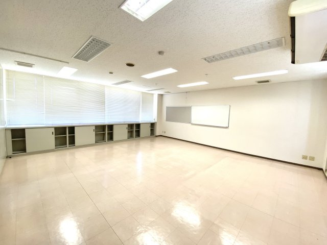 店舗　クリニック　粟野西3丁目の内装